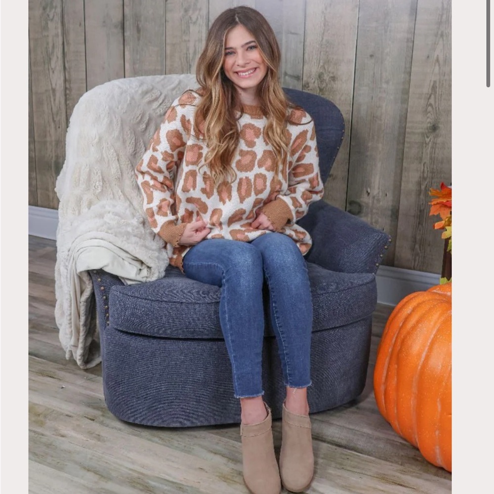 * SOLD* Leopard Print Women's Sweater